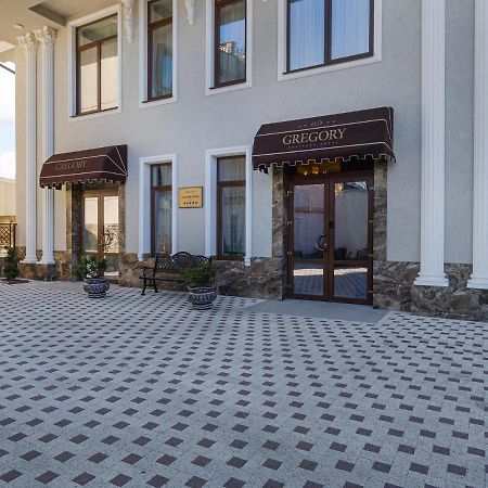 Gregory Boutique Hotel คีชีเนา ภายนอก รูปภาพ The entrance of the hotel