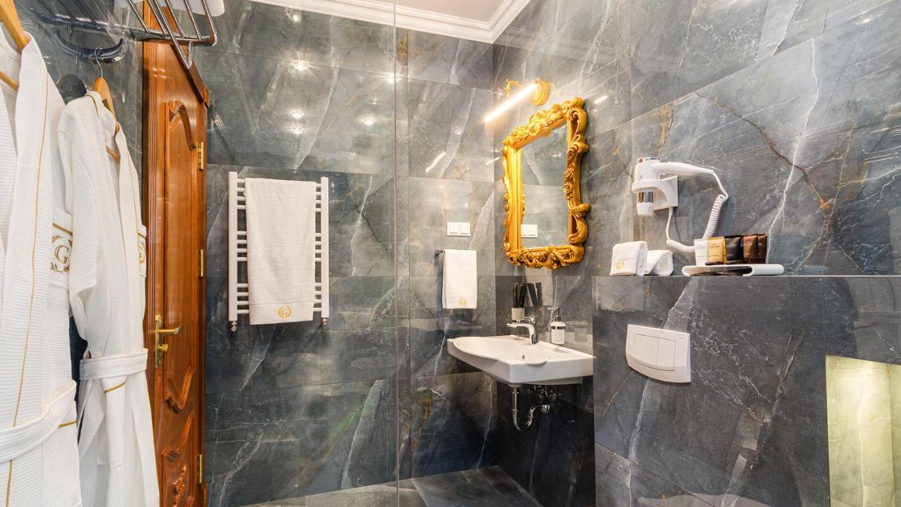 Gregory Boutique Hotel คีชีเนา ภายนอก รูปภาพ Bathroom
